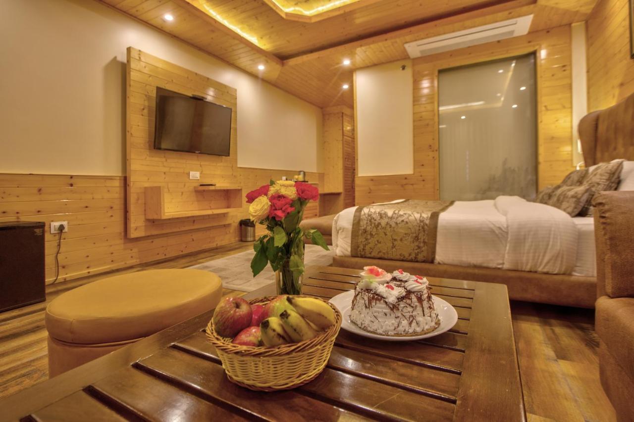 The Holiday Villa Resorts & Spa มะนาลี ภายนอก รูปภาพ
