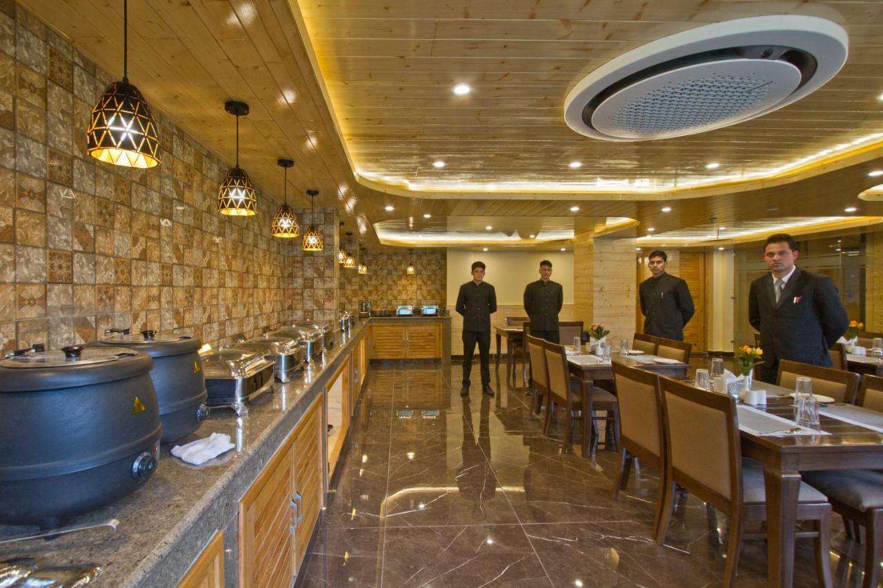 The Holiday Villa Resorts & Spa มะนาลี ภายนอก รูปภาพ